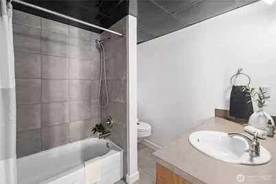 905 Cherry Street #701, Seattle, WA 98104 - Photo 18