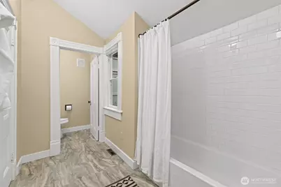 2016 14th Avenue W, Seattle, WA 98119 - Photo 16