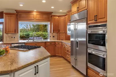 14716 SE 83rd Place, Newcastle, WA 98059 - Photo 8