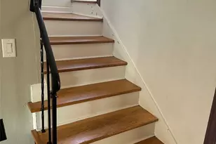 215 W Kinnear Pl, Seattle, WA 98119 - Photo 18