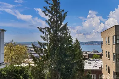 215 W Kinnear Place, Seattle, WA 98119 - Photo 4