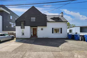 215 W Kinnear Pl, Seattle, WA 98119 - Photo 2