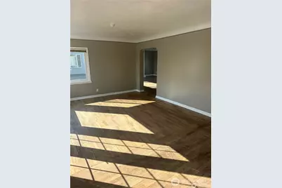 215 W Kinnear Place, Seattle, WA 98119 - Photo 10