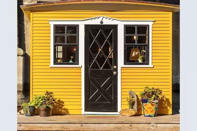 3304 Fuhrman Avenue E #10, Seattle, WA 98102 - Photo 2