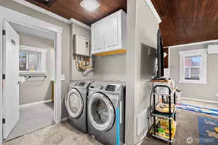 1025 S 84th St, Tacoma, WA 98444 - Photo 12