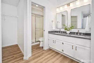 24221 SE 38th Place, Sammamish, WA 98029 - Photo 20