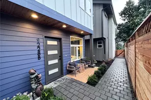 9228 B 22nd Ave SW, Seattle, WA 98106 - Photo 2