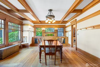 1220 10th Avenue E, Seattle, WA 98102 - Photo 8