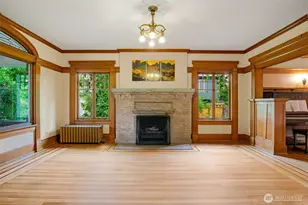 1220 10th Ave E, Seattle, WA 98102 - Photo 2