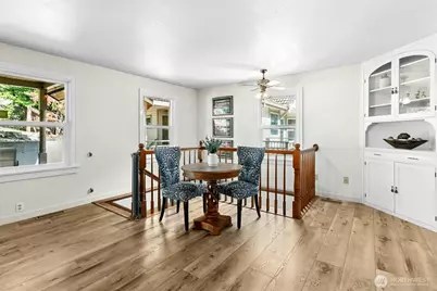 18901 61 Avenue NE, Kenmore, WA 98028 - Photo 12