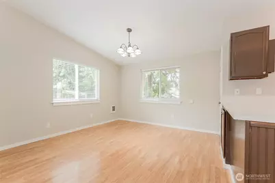 15914 86th Avenue Ct E, Puyallup, WA 98375 - Photo 6