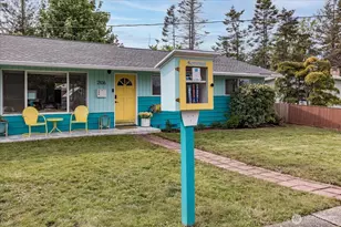 2106 E Ave, Anacortes, WA 98221 - Photo 2