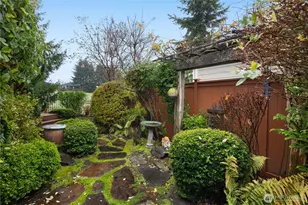 8327 Vashon Dr NE, Lacey, WA 98516 - Photo 20