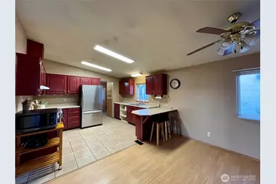 37585 Western Avenue NE, Coulee City, WA 99115 - Photo 14