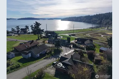 7931 Caddy Street, Anacortes, WA 98221 - Photo 8