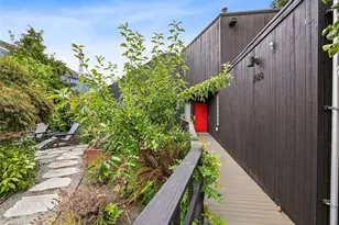 2028 34th Ave S, Seattle, WA 98144 - Photo 2