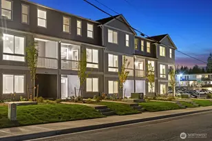 7027 Rainier Dr, Everett, WA 98203 - Photo 2