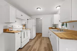 26814 Webb Cir NE, Kingston, WA 98346 - Photo 8