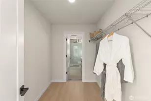 1014 B NE 70th St, Seattle, WA 98115 - Photo 24