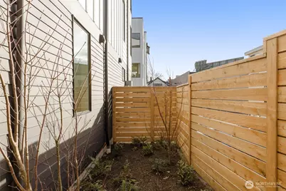 1014 B NE 70th Street, Seattle, WA 98115 - Photo 28