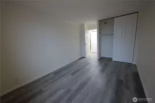 2100 3rd Ave, Seattle, WA 98121 - Photo 8