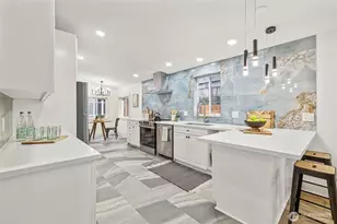 2525 SW 102nd Ln, Seattle, WA 98146 - Photo 16
