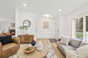 2525 SW 102nd Ln, Seattle, WA 98146 - Photo 8