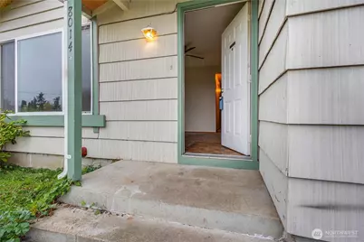8014 S Sheridan Avenue, Tacoma, WA 98408 - Photo 2