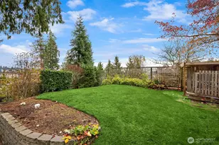 9986 NE Ewing St, Bainbridge Island, WA 98110 - Photo 26