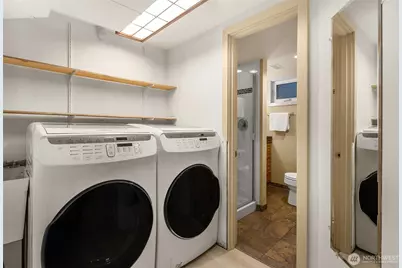 12057 NE 97th Street, Kirkland, WA 98033 - Photo 32