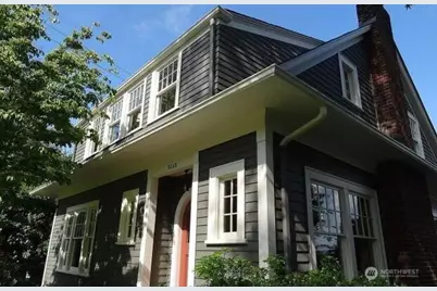 5268 18th Avenue NE, Seattle, WA 98105 - Photo 1