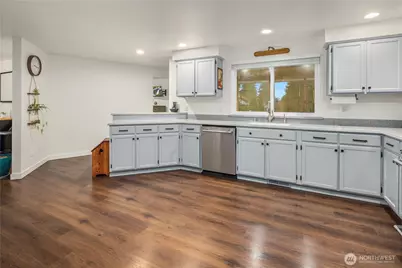 7310 Grove Street, Marysville, WA 98270 - Photo 20