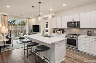 6901 NE 184th Ln, Kenmore, WA 98028 - Photo 4