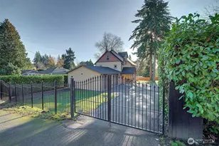 311 NE 117th St, Seattle, WA 98125 - Photo 40