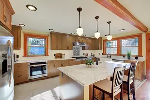 311 NE 117th St, Seattle, WA 98125 - Photo 8