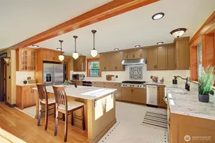 311 NE 117th St, Seattle, WA 98125 - Photo 6