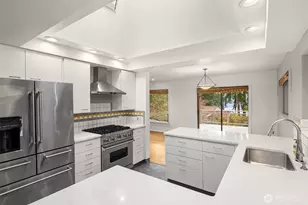 10000 48th Ave NE, Seattle, WA 98125 - Photo 12