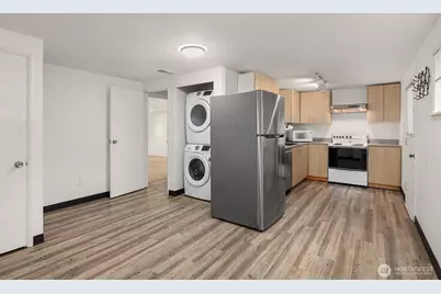 10000 48th Avenue NE, Seattle, WA 98125 - Photo 22