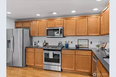 3018 SW Hinds Street, Seattle, WA 98126 - Photo 12