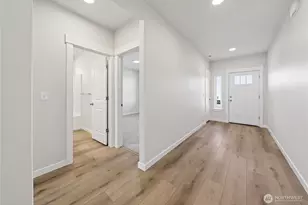 4333 W Sand Hill St, Moses Lake, WA 98837 - Photo 2