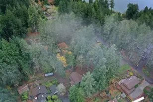 13392 Hidden Cove Ln NE, Bainbridge Island, WA 98370 - Photo 2