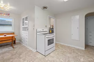 217 E Gilman Ave, Arlington, WA 98223 - Photo 16