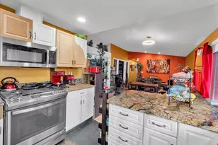 10030 51st Ave S, Seattle, WA 98178 - Photo 12