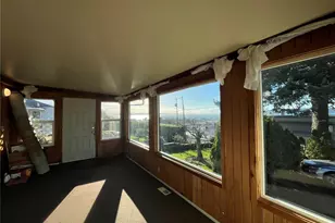 22502 8th Ave S, Des Moines, WA 98198 - Photo 2