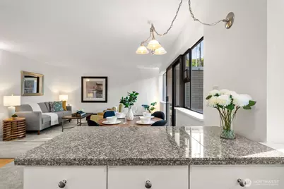 912 3rd Avenue W #101, Seattle, WA 98119 - Photo 12