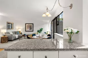 912 3rd Ave W, Seattle, WA 98119 - Photo 12