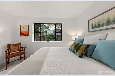 912 3rd Avenue W #101, Seattle, WA 98119 - Photo 20