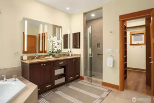 9705 NE Beach Crest Dr, Bainbridge Island, WA 98110 - Photo 22