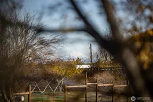 206 E Vashon Ave, Port Angeles, WA 98362 - Photo 38