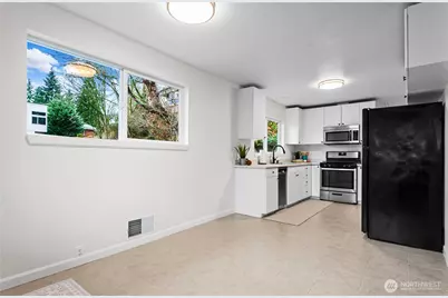 7552 21st Avenue SW, Seattle, WA 98106 - Photo 12